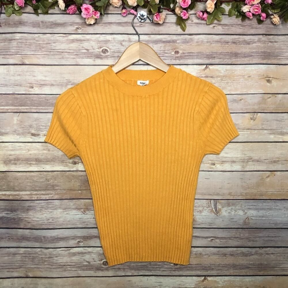 🌷5 for $25 Garage Ribbed Short Sleeve Top